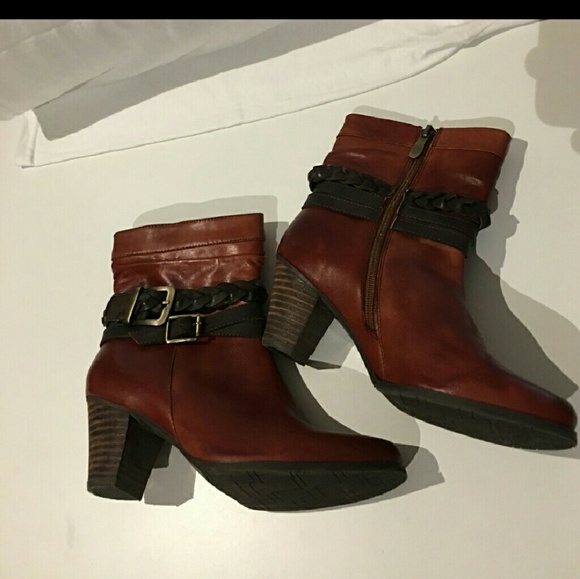 Spring Step Shoes - SOLD.  Spring Step L'Artiste Booties